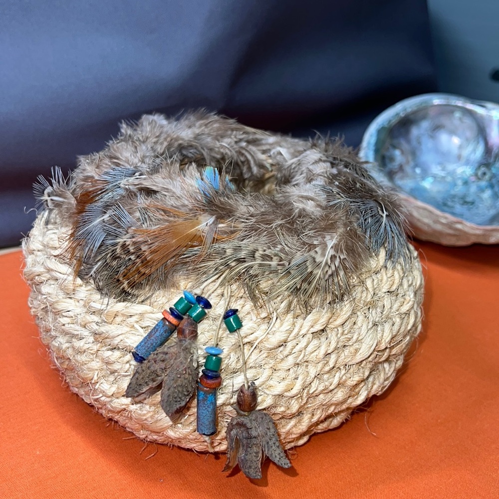 VINTAGE FIBER & FEATHER BASKET